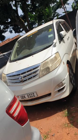 A picture of Toyota alphard 19m