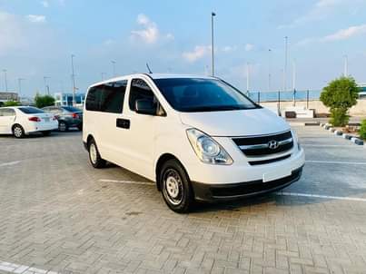 A picture of Hyundai H1 Model 2016 Full automatic Gcc Van 2Key km156000