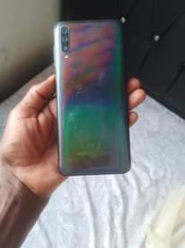 A picture of Samsung galaxy a70 krek kdg Gb128 Ram6 net4g 0686820249
