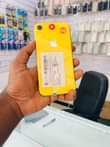 A picture of iPhone XR Storage 64GB Price 580 000 Condition Used Clean