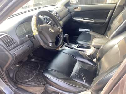 A picture of 2004 Toyota Camry