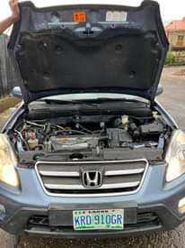 A picture of 2005 HONDA CR V Hatchback