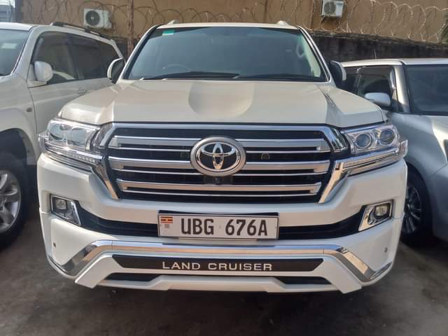 A picture of TOYOTA LANDCRUISER