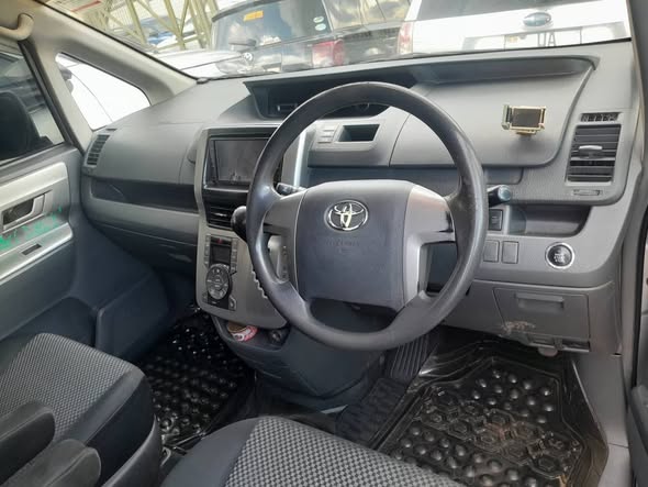 A picture of Toyota Noah