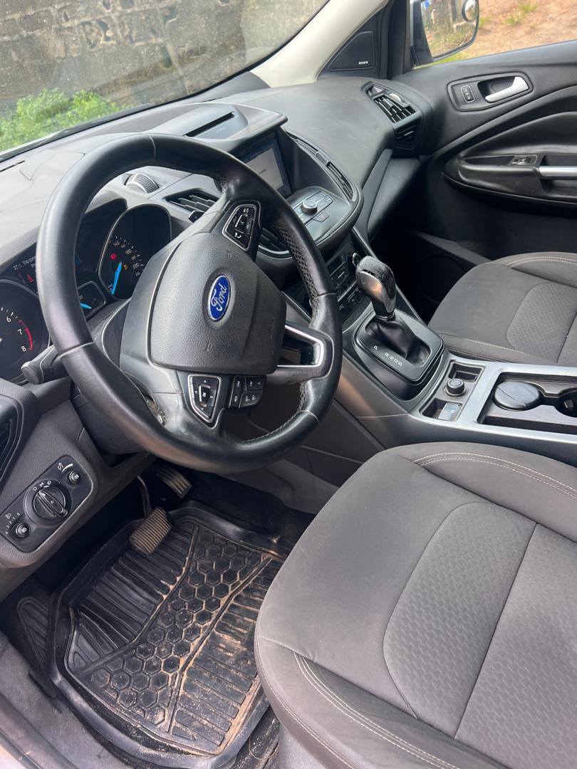 A picture of Ford Escape 2017