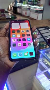A picture of Iphone XR