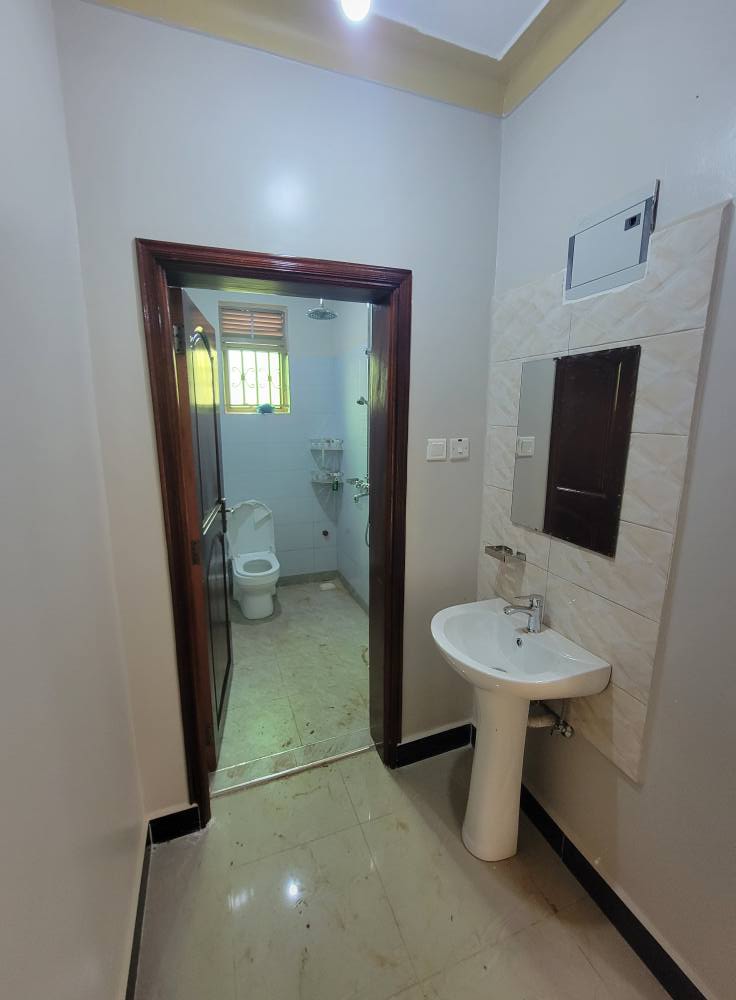 A picture of 2bedrooms in Buwate