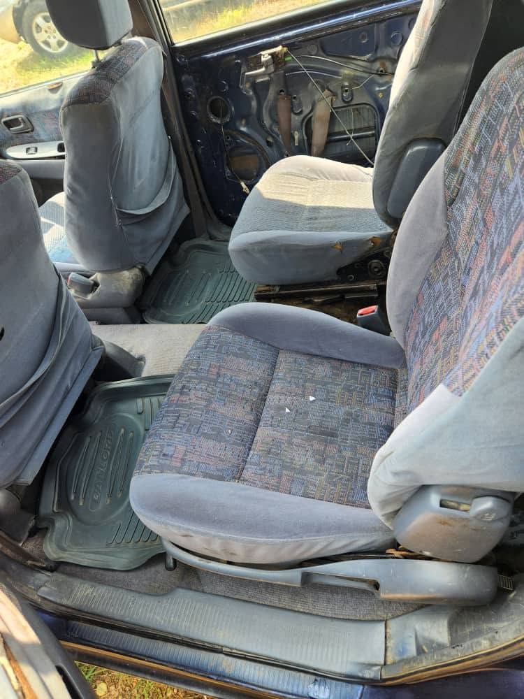 A picture of Toyota picnic manual transmission