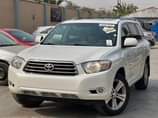 A picture of Foreign used Toyota Highlander Sport