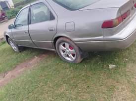 A picture of 2002 Toyota Camry 02