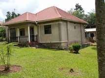 A picture of HOUSE ON SALE WITH 7 SINGLE RENTALS UP FOR SALE