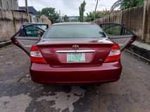 A picture of Toyota Camry 2003 04