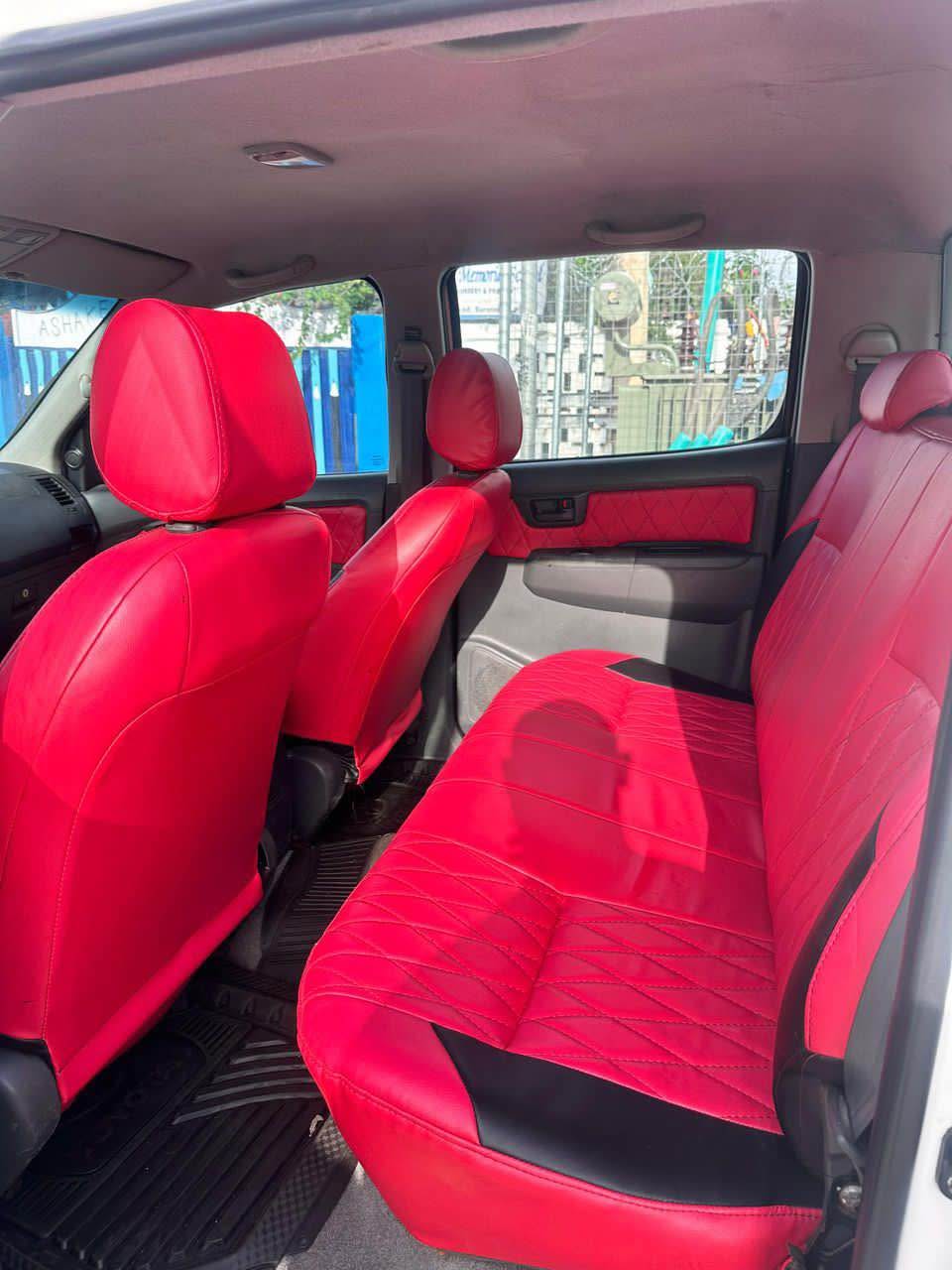 A picture of Registered 2014 facelifted to 2020 hilux auto drive petorol engine