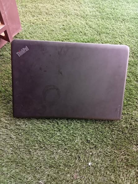 A picture of Lenovo thinkpad i7