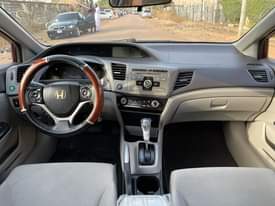 A picture of Honda Civic 13