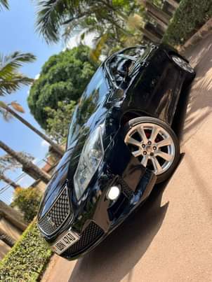 A picture of TOYOTA CROWN UBN MODEL 2013 CC 2 5 engine Price