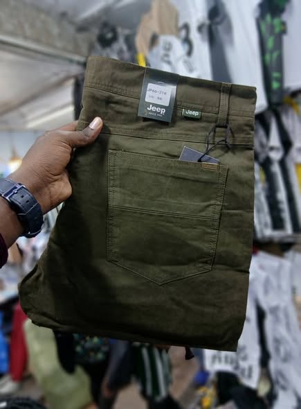 A picture of Kaki trousers