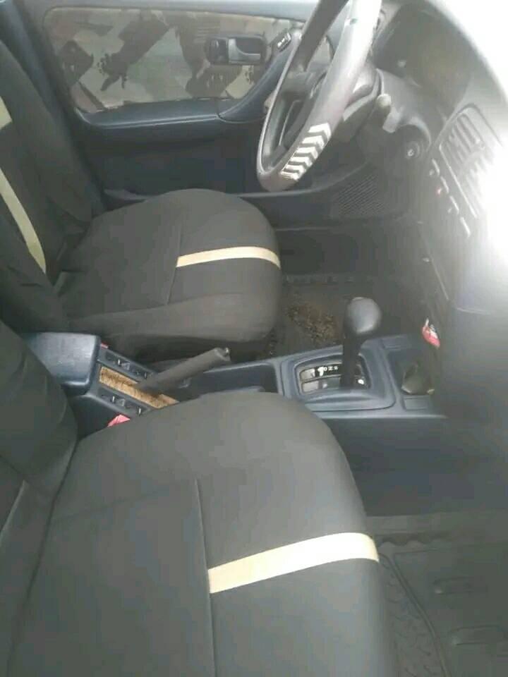 A picture of 1999 Nissan 99
