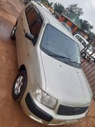 A picture of Make TOYOTA Brand SUCCEED Year 2004 Color SLIVER GOLD Grade