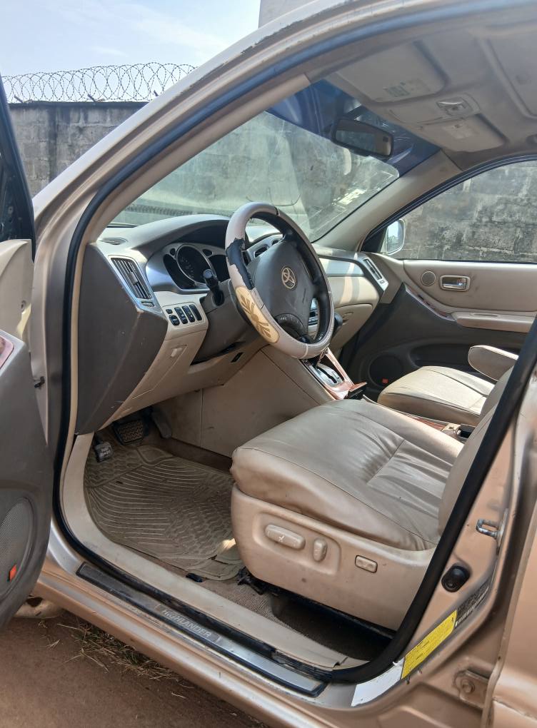 A picture of TOYOTA HIGHLANDER 2007 08034647768