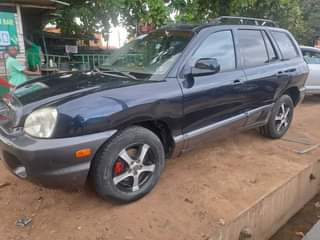 A picture of Hyundai santa Going for 2 1m Serious buyers Location iba