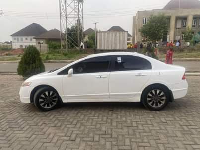 A picture of 2 months used Honda Civic 2009 with leather seats and