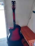 A picture of Acoustic guitar