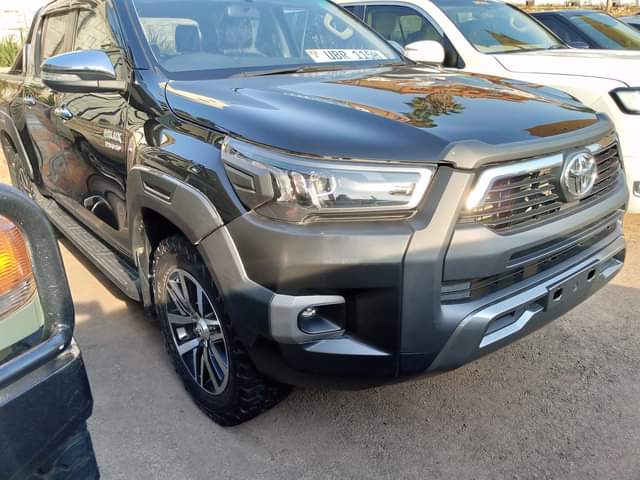 A picture of TOYOTA HILUX