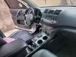 A picture of Just a year used Toyota highlander sport 2009 model First