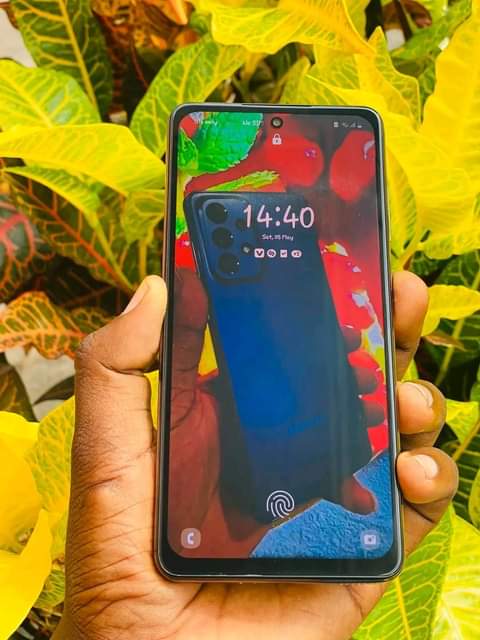 A picture of Samsung A52 5G