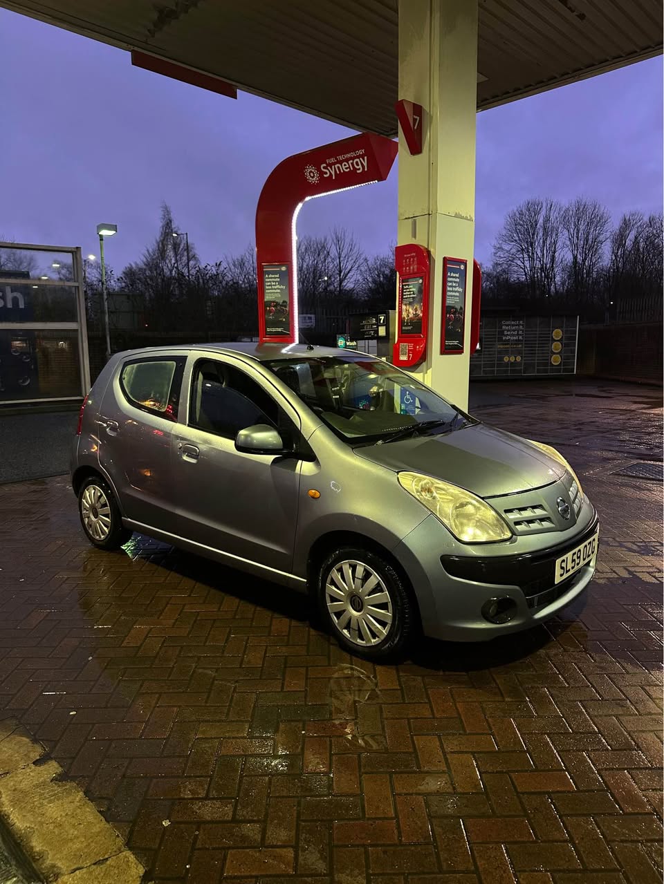 nissan pixo