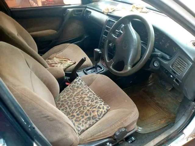 A picture of 1998 Toyota Corona White