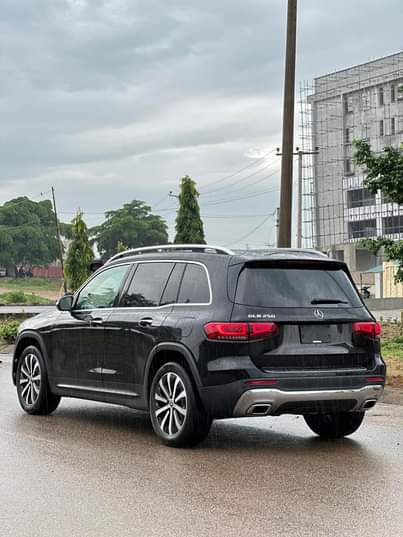 A picture of MERCEDES BENZ GLB250 2020