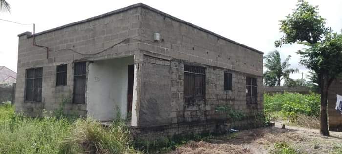 A picture of NYUMBA INAUZWA INATUPWA MILLION KUMI NA SITA 16 IPO KINYAMWEZI