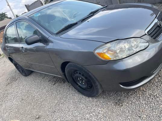 A picture of TOYOTA COROLLA 2007