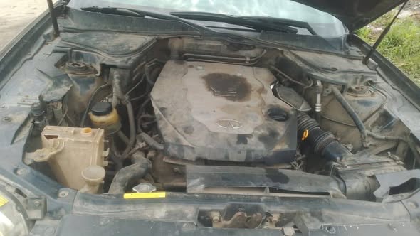 A picture of Infinite FX35 2005 model engine and gear perfect a c