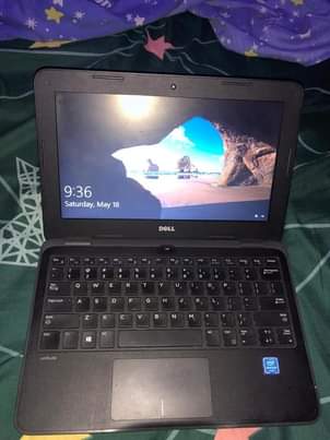 A picture of Dell laptop