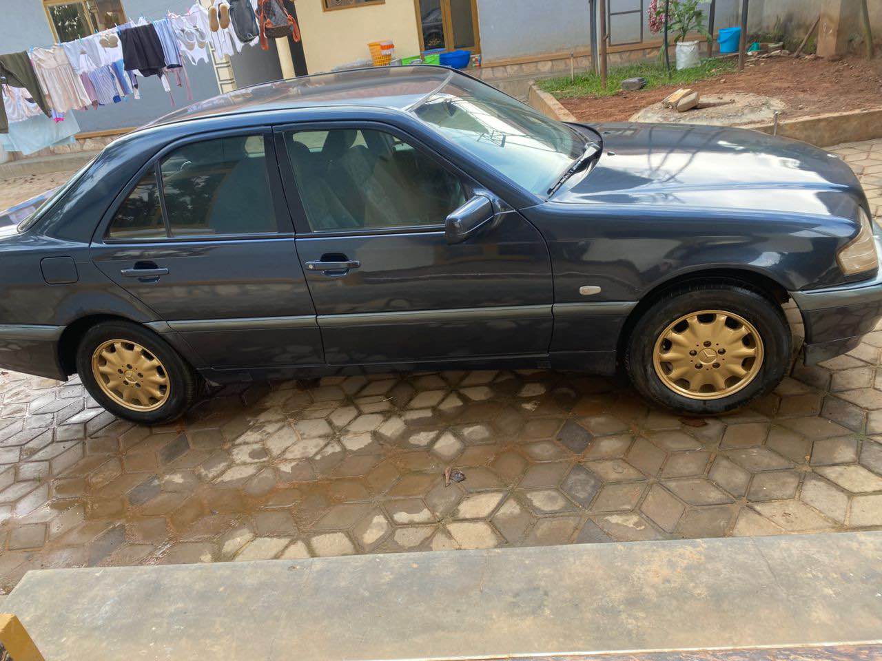 A picture of C200