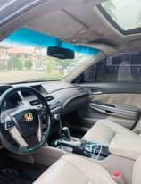 A picture of Honda Accord 2009 Sound engine Smooth gear transmission A c