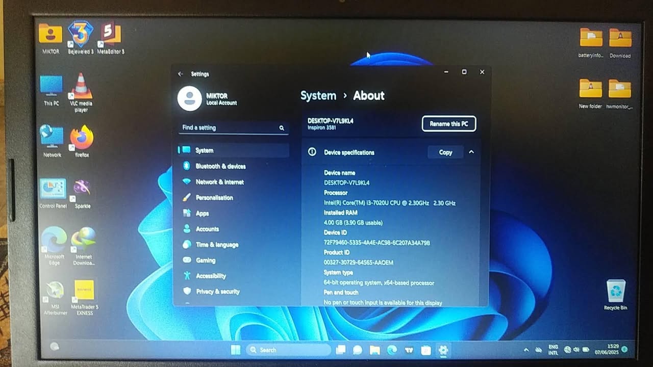 A picture of Inspiron i3 8th gen