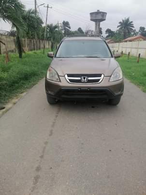 A picture of 2003 4 Honda CRv