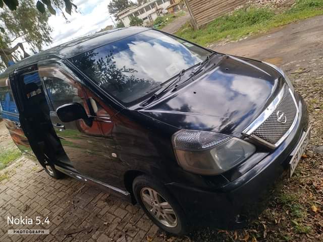 A picture of Nissan Serena Rider