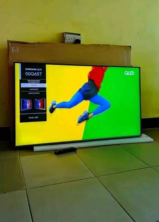 A picture of Sumsang nch 50 smart tv clean sanaaaaa