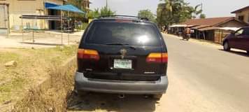 A picture of Toyota sienna