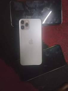 A picture of I phone 11 pro