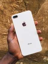 A picture of iPhone 8 Plus 64Gb at 330k