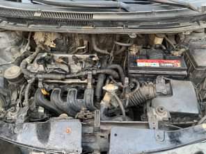 A picture of Manual gear Toyota Yaris Used by a woman Sound engine