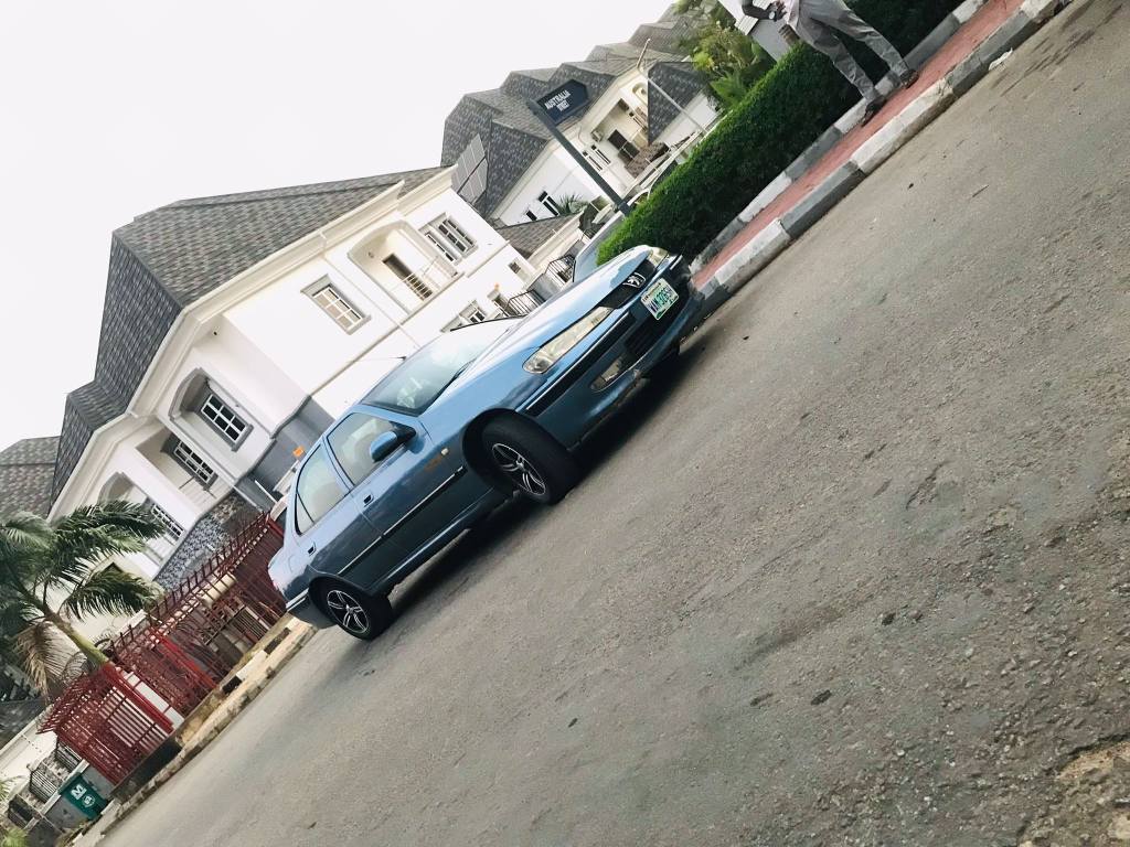 A picture of Peugeot 406 prestige