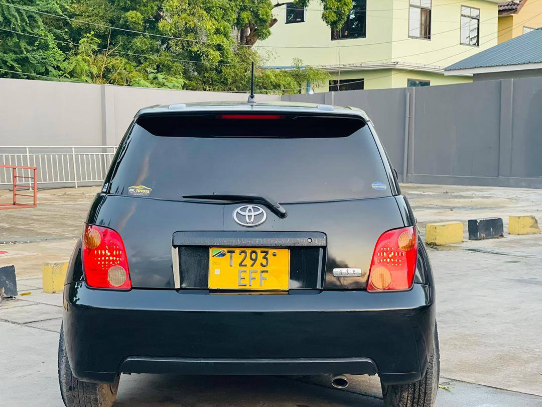 A picture of TOYOTA IST