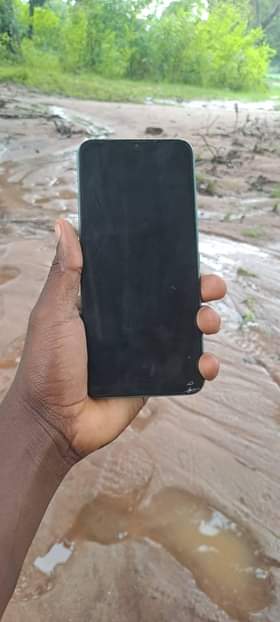 A picture of Spark7 ram 2 gb 32